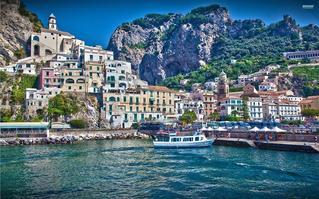 Dolce Vita A Amalfi Italien
